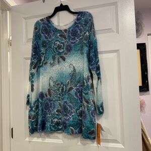 NWT Ruby Rd The label says MINT CONDITION group. Floral design in shades of blue